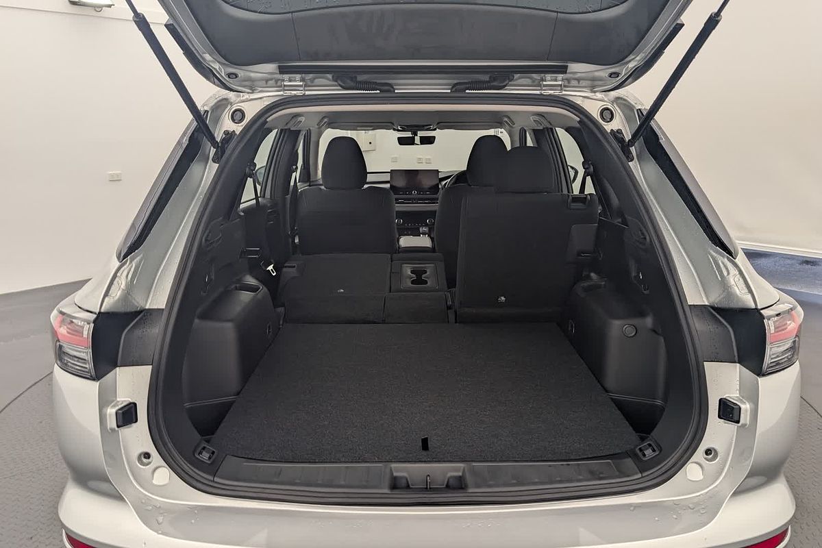 2025 Mitsubishi Outlander ES ZM