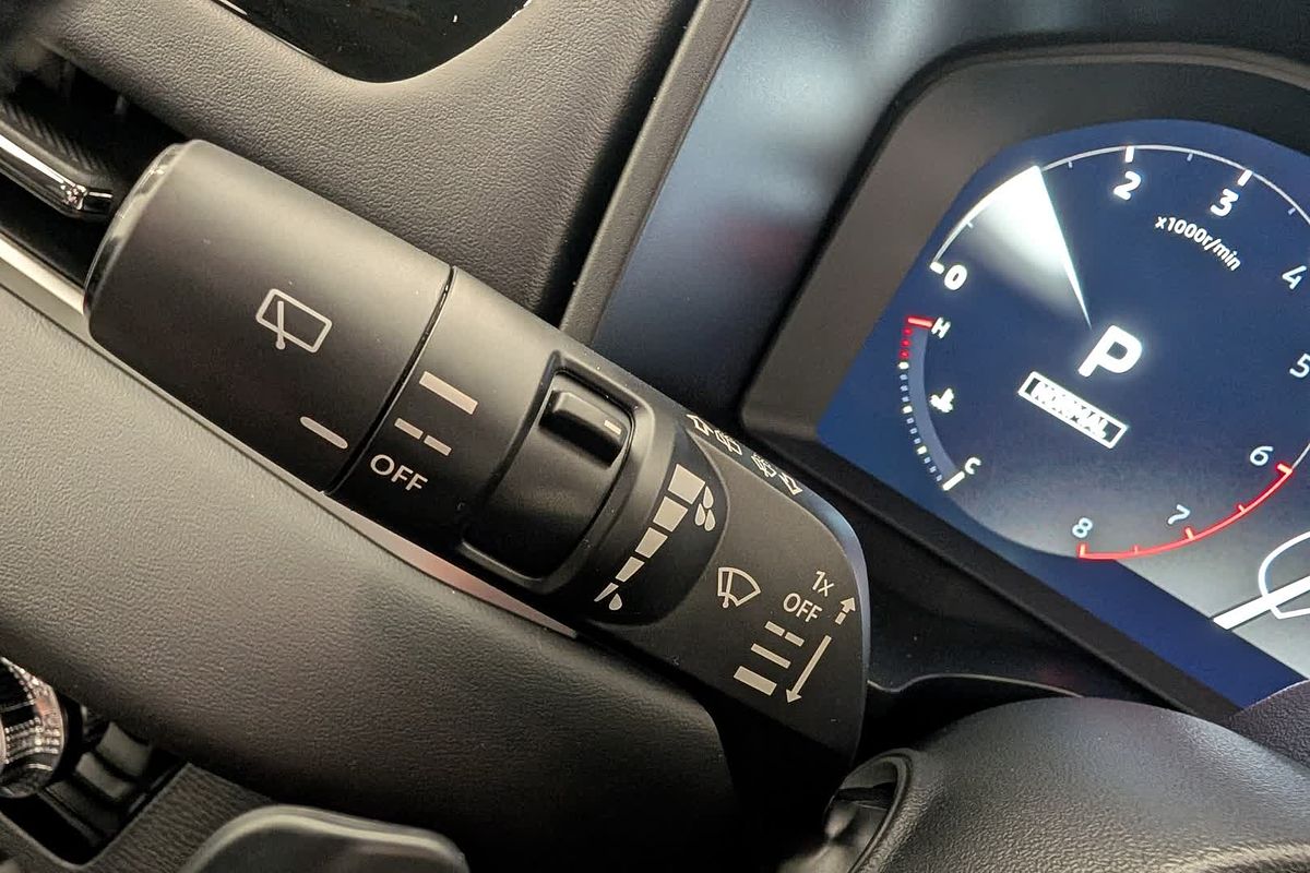 2025 Mitsubishi Outlander ES ZM