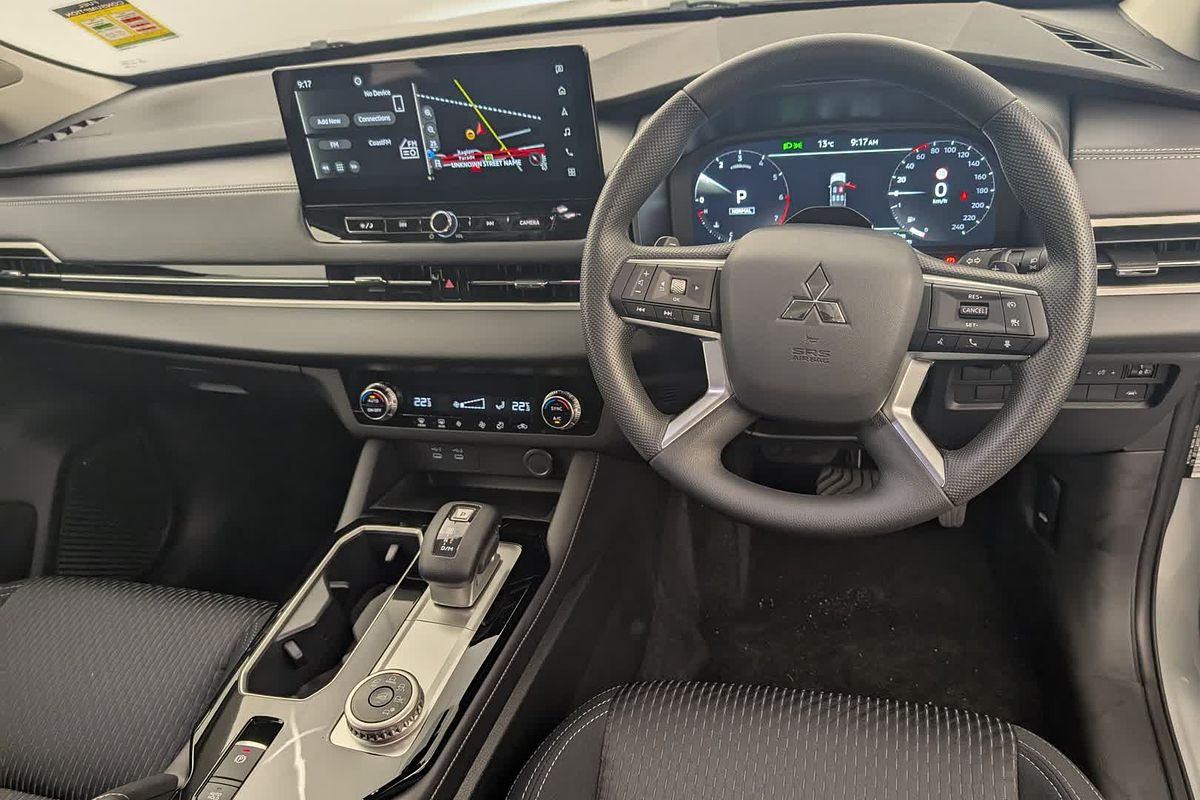 2025 Mitsubishi Outlander ES ZM