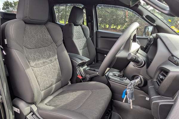 2025 Isuzu D-MAX X-RIDER 4X4