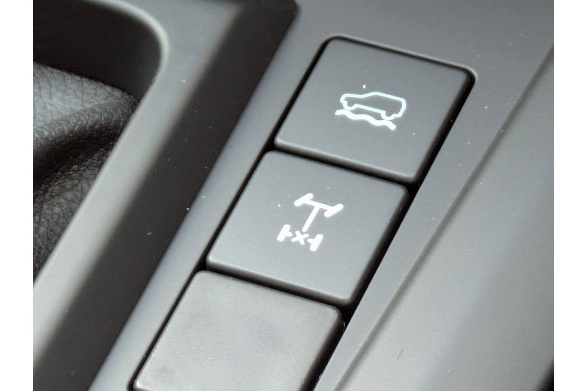 2025 Isuzu D-MAX X-RIDER 4X4