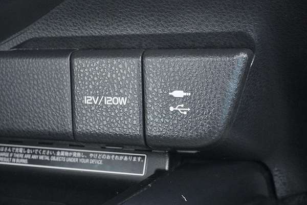 2018 Toyota Camry SL AXVH71R