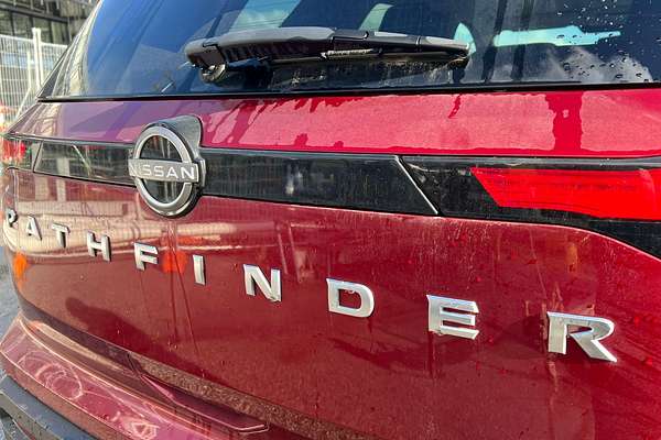 2024 Nissan Pathfinder Ti R53