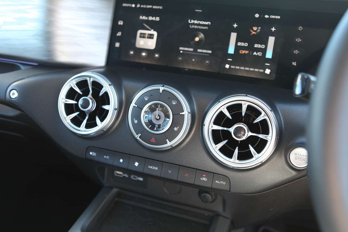 2025 GWM Tank 300 Ultra P01