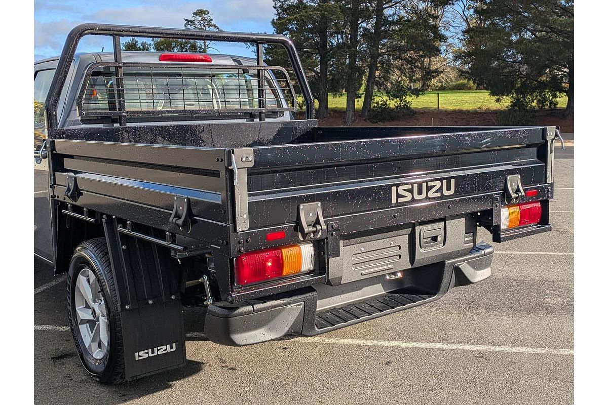 2025 Isuzu D-MAX LS-M 4X4