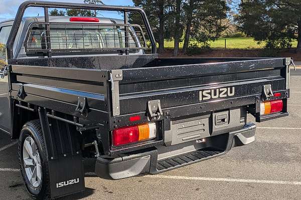 2025 Isuzu D-MAX LS-M 4X4