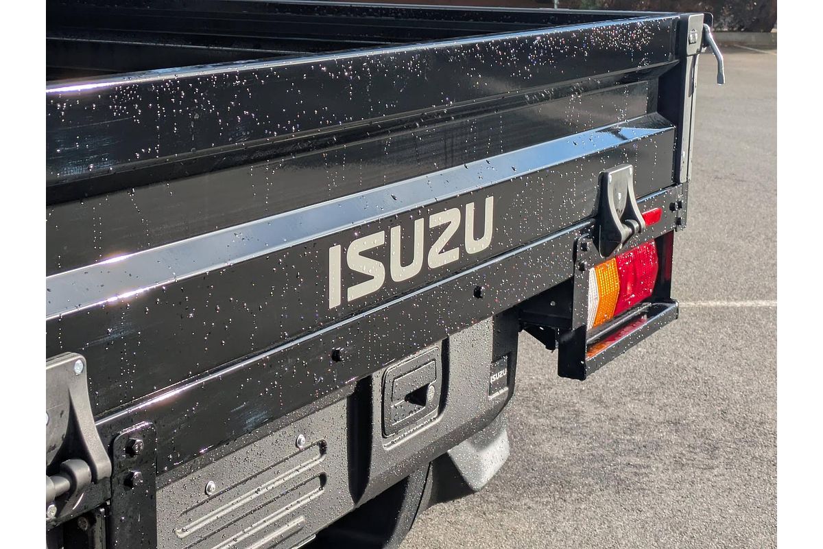 2025 Isuzu D-MAX LS-M 4X4