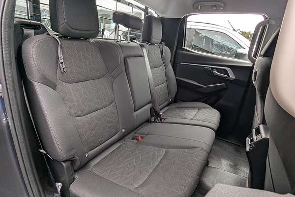 2025 Isuzu D-MAX LS-M 4X4