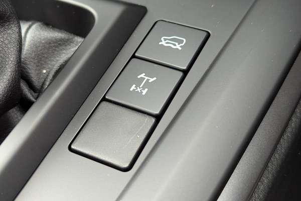 2025 Isuzu D-MAX LS-M 4X4