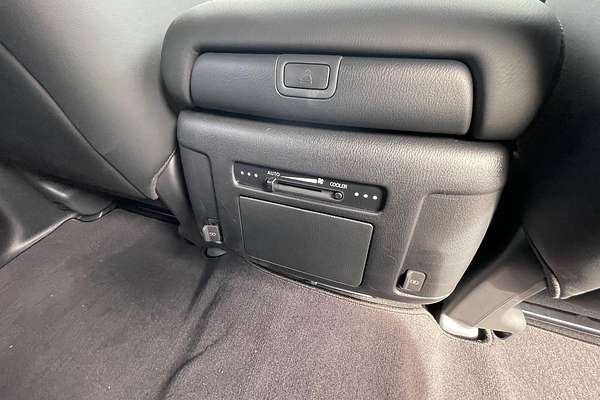 2024 Nissan Patrol Ti Y62