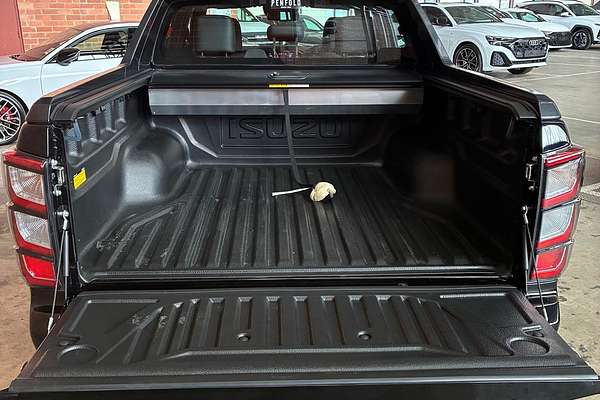 2025 Isuzu D-MAX X-TERRAIN 4X4
