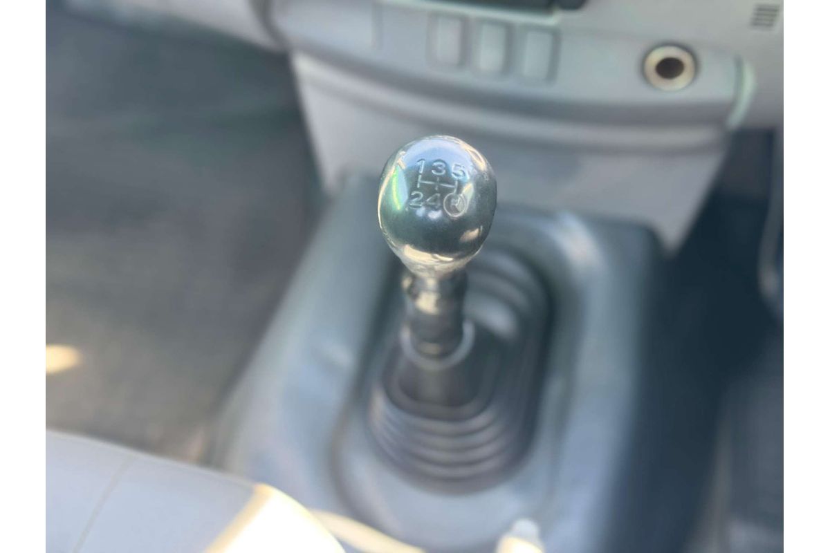2006 Toyota Hilux Workmate TGN16R Rear Wheel Drive