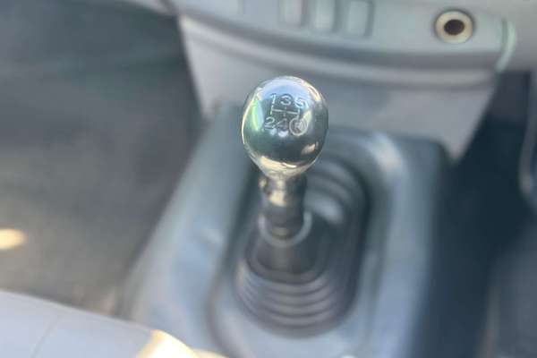 2006 Toyota Hilux Workmate TGN16R Rear Wheel Drive