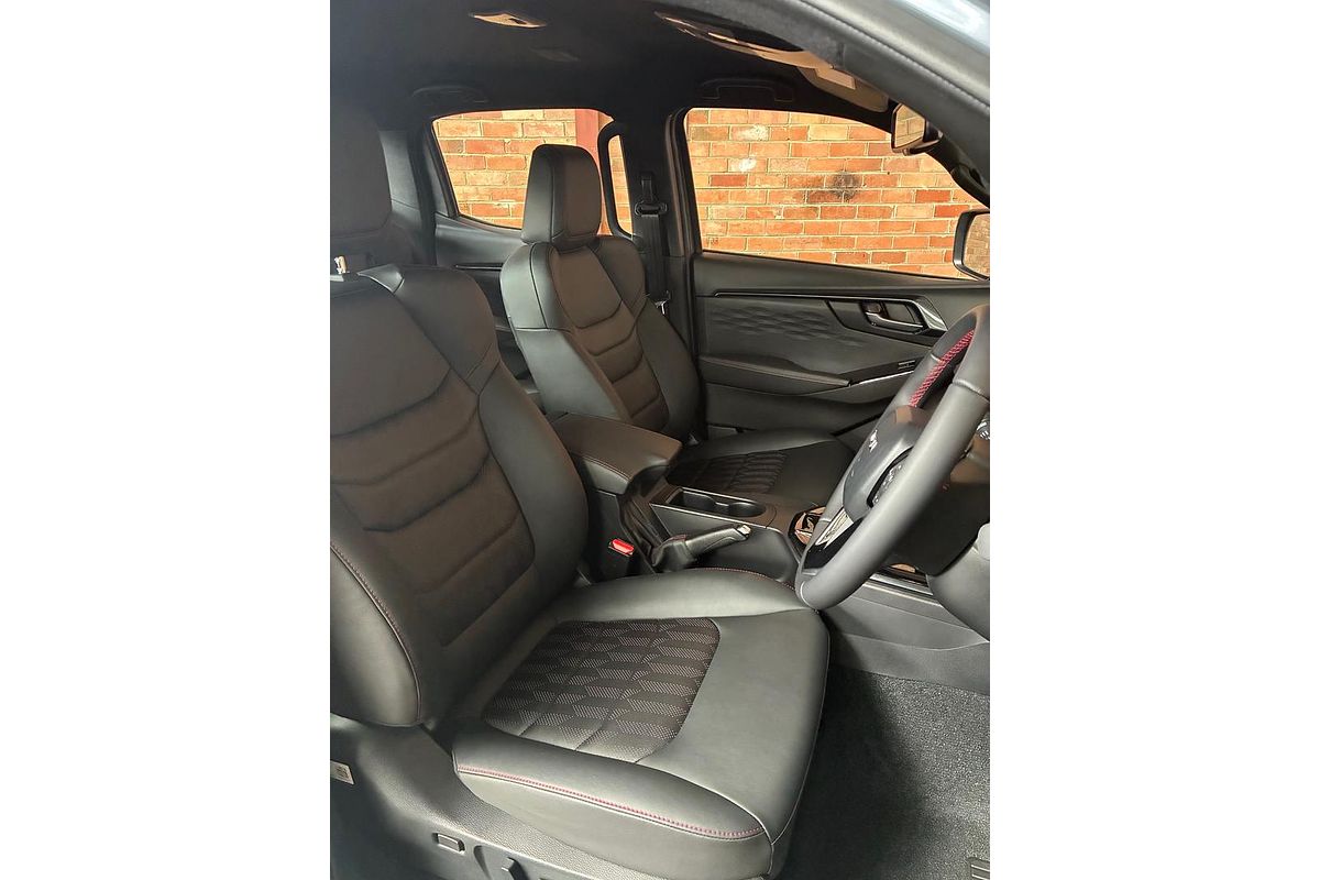 2025 Isuzu D-MAX X-TERRAIN 4X4