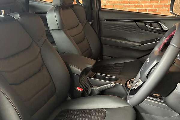2025 Isuzu D-MAX X-TERRAIN 4X4