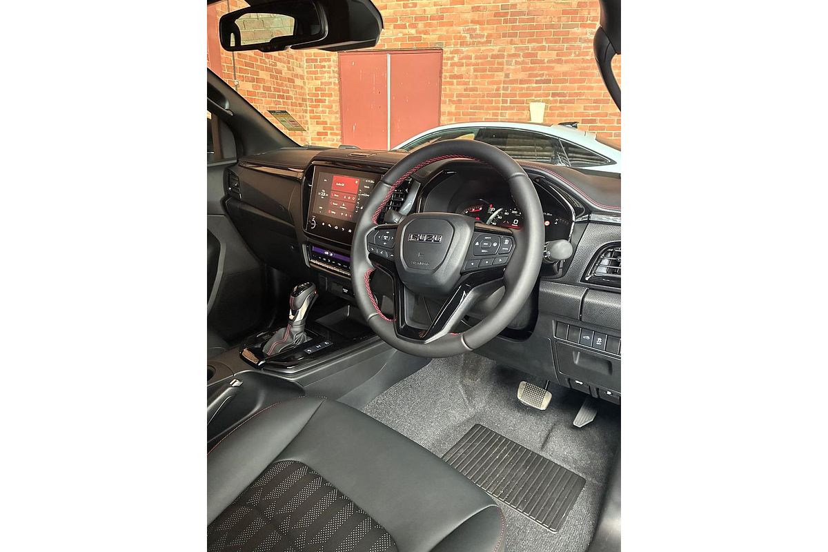 2025 Isuzu D-MAX X-TERRAIN 4X4