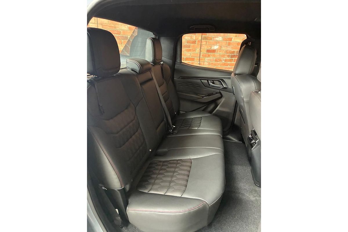 2025 Isuzu D-MAX X-TERRAIN 4X4