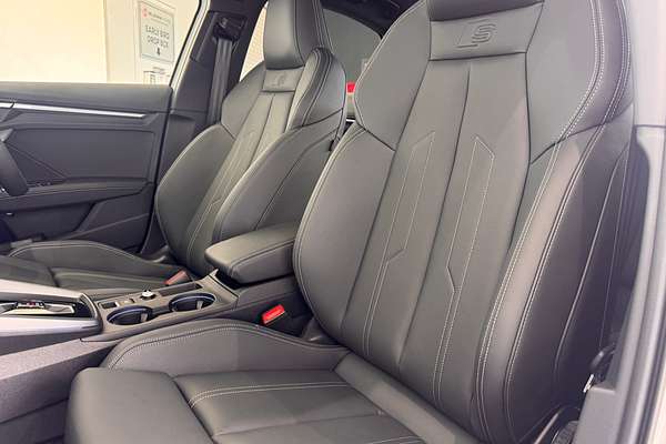 2025 Audi A3 35 TFSI S line GY