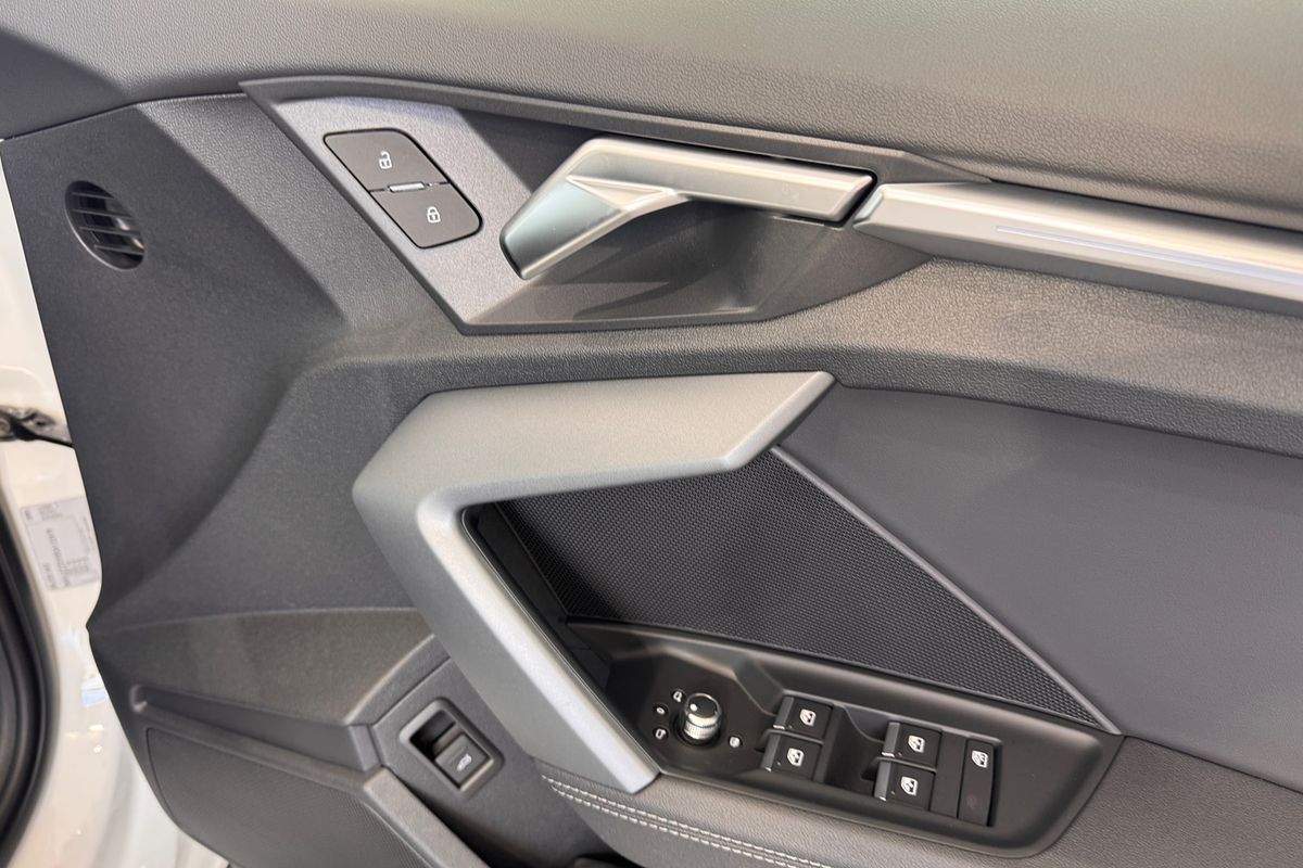 2025 Audi A3 35 TFSI S line GY