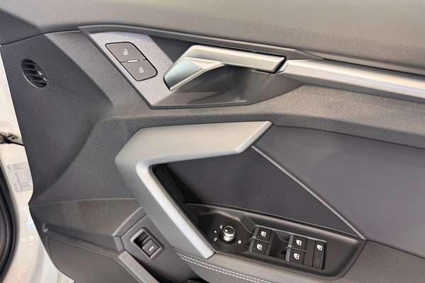 2025 Audi A3 35 TFSI S line GY
