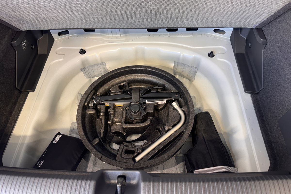 2025 Audi Q2 35 TFSI S line edition GA