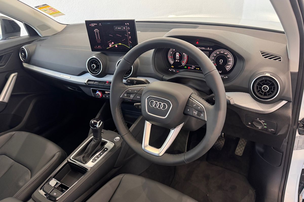 2025 Audi Q2 35 TFSI S line edition GA