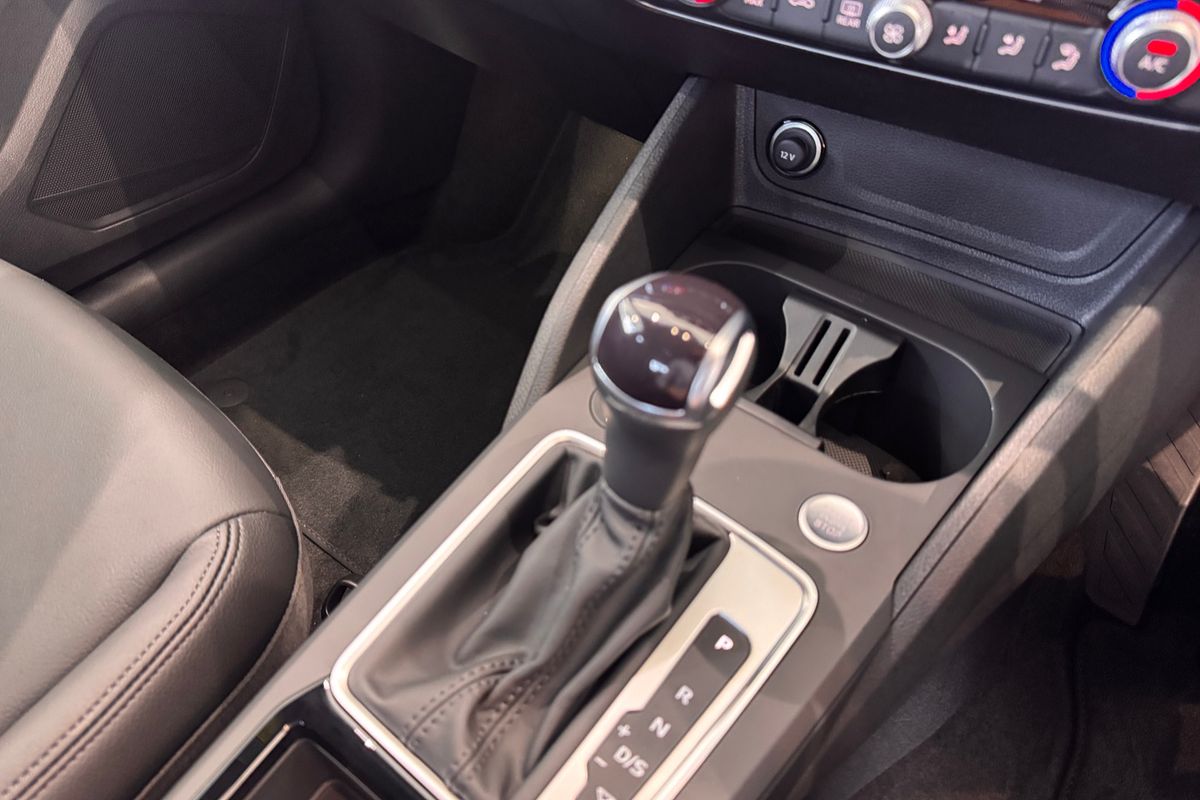 2025 Audi Q2 35 TFSI S line edition GA