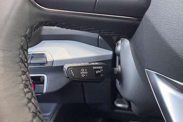 2025 Audi Q2 35 TFSI S line edition GA