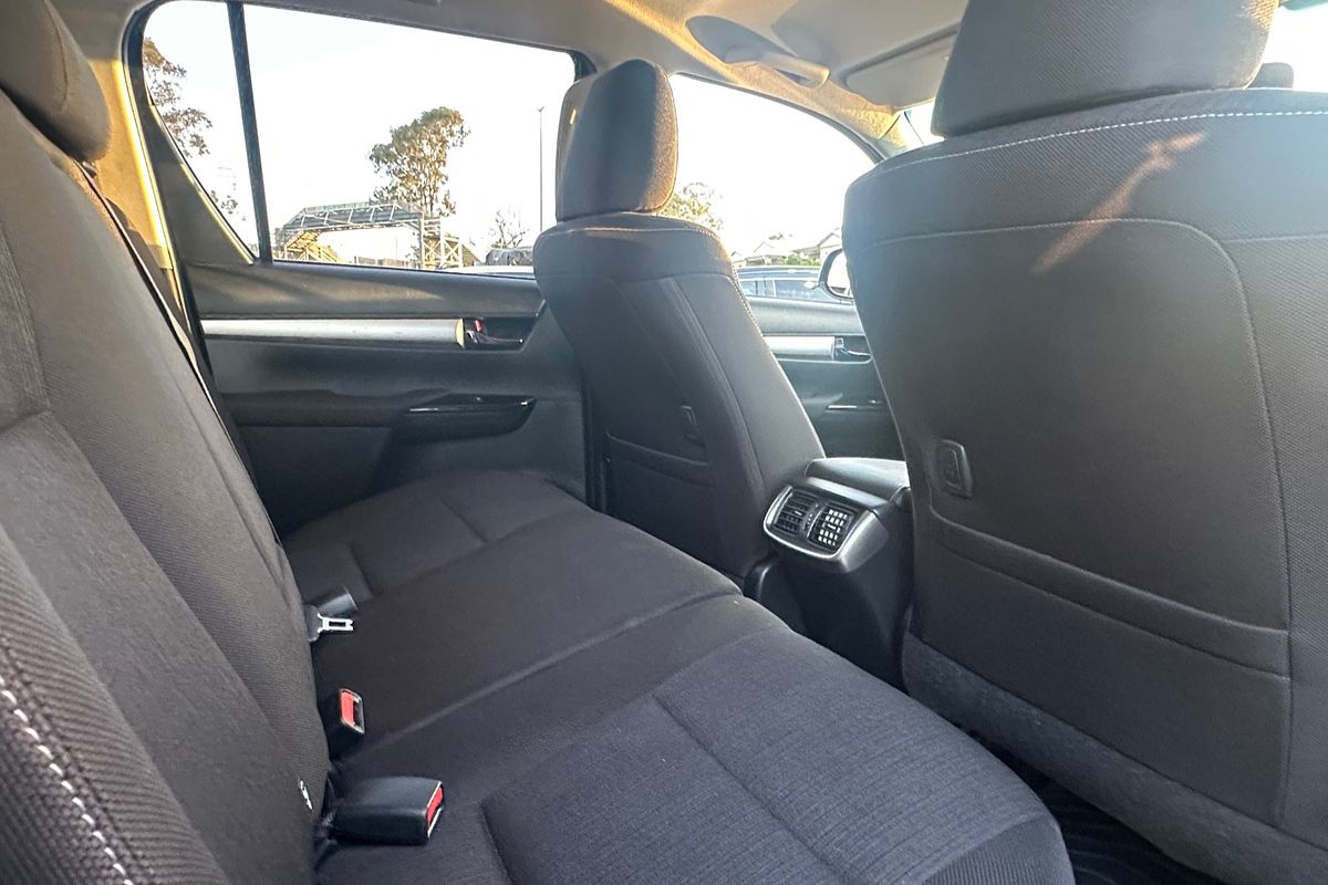 2021 Toyota Hilux SR5 GUN126R 4X4