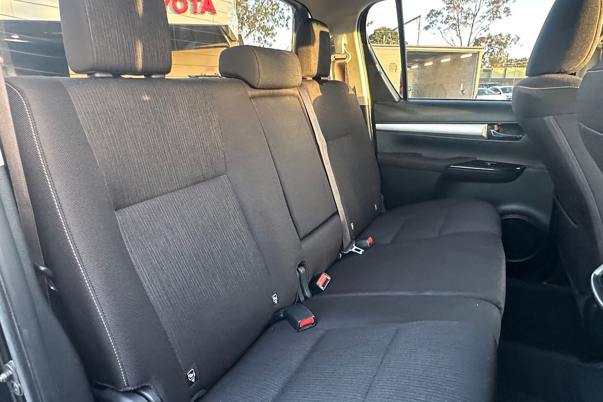 2021 Toyota Hilux SR5 GUN126R 4X4