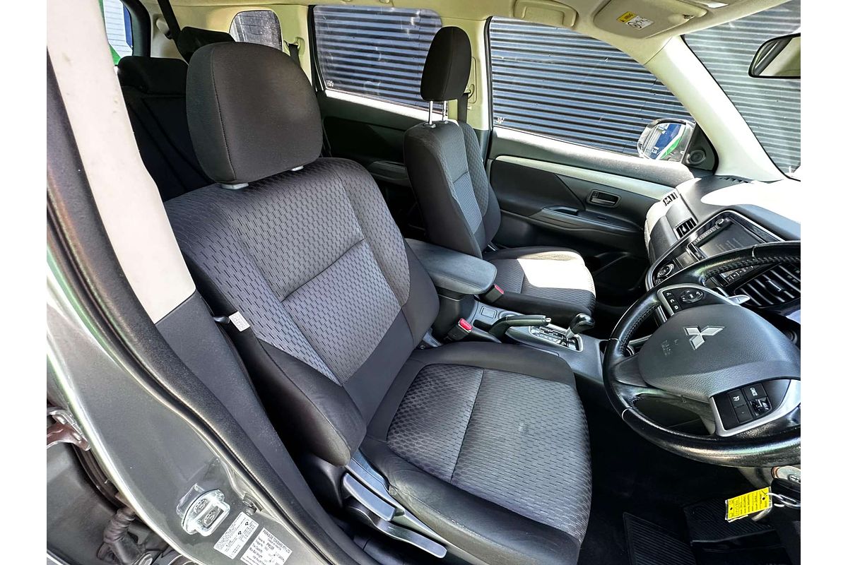 2013 Mitsubishi Outlander LS ZJ