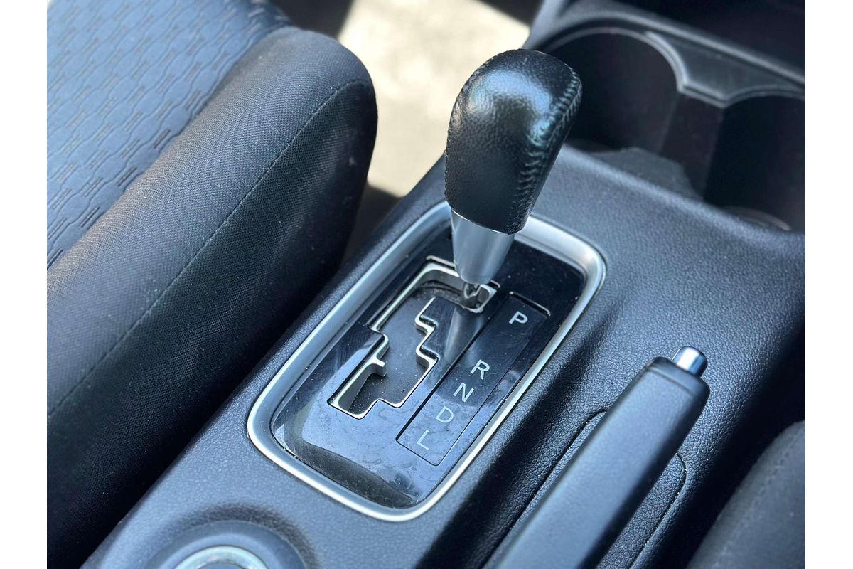 2013 Mitsubishi Outlander LS ZJ