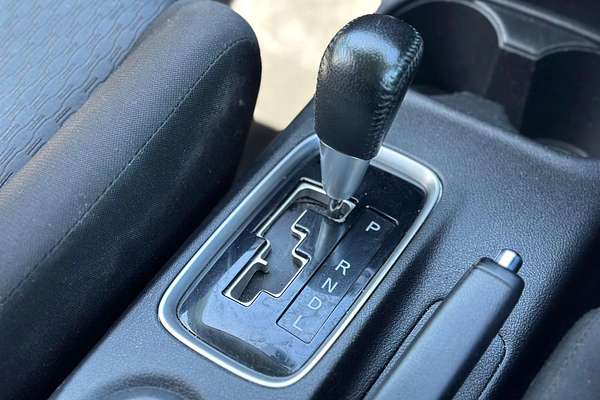 2013 Mitsubishi Outlander LS ZJ