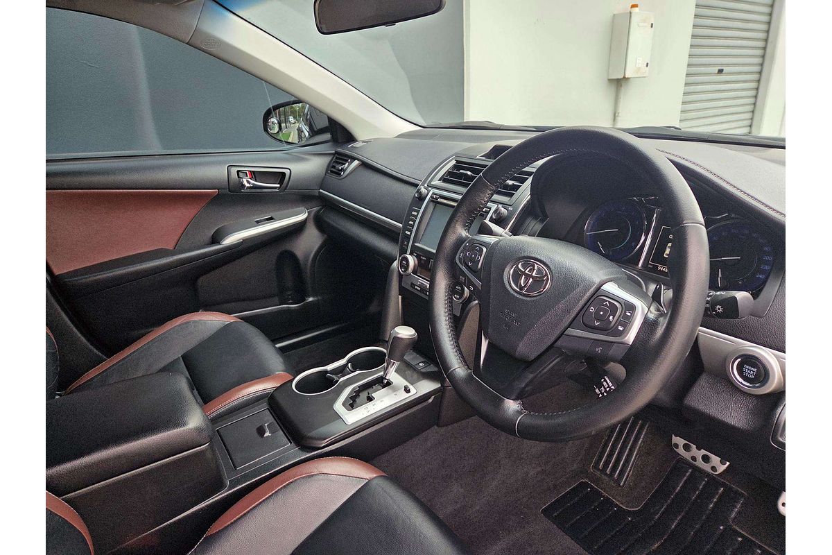 2017 Toyota Camry Atara SX ASV50R