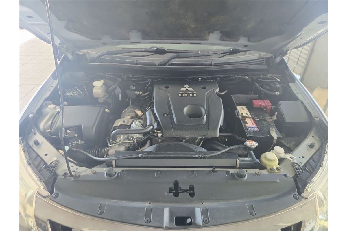 TRITON MQ MY17 GLS (4x4) 2.4L DT4 DIESEL TURBO F/INJ 5 SP AUTOMATIC DUAL CAB UTILITY 