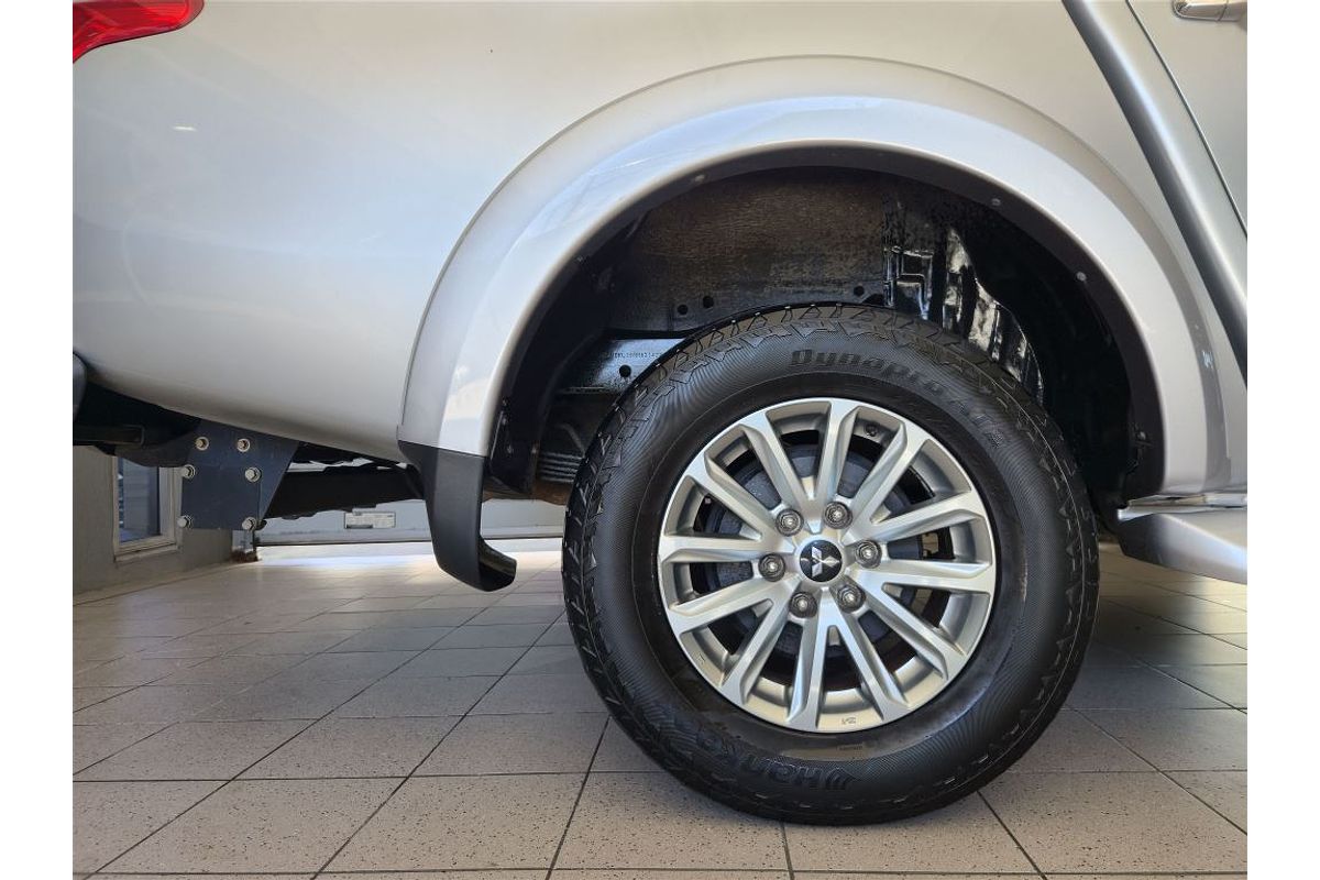 TRITON MQ MY17 GLS (4x4) 2.4L DT4 DIESEL TURBO F/INJ 5 SP AUTOMATIC DUAL CAB UTILITY 