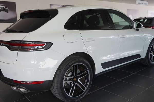 2021 Porsche Macan S 95B