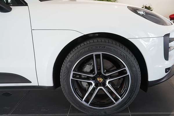 2021 Porsche Macan S 95B