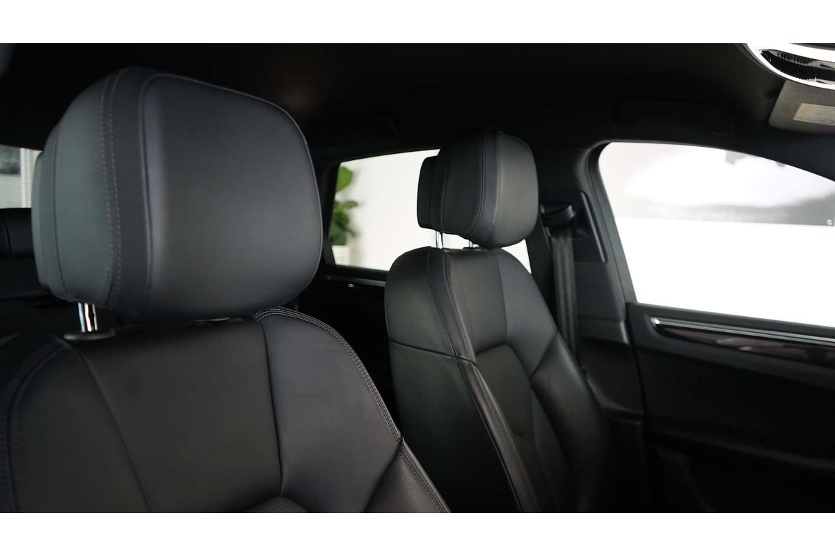 2021 Porsche Macan S 95B