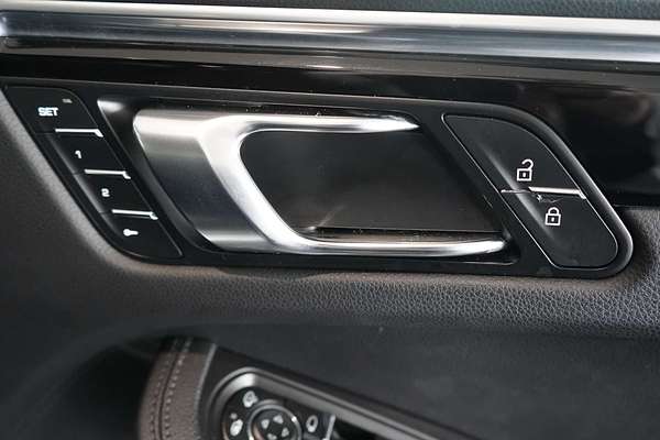 2021 Porsche Macan S 95B