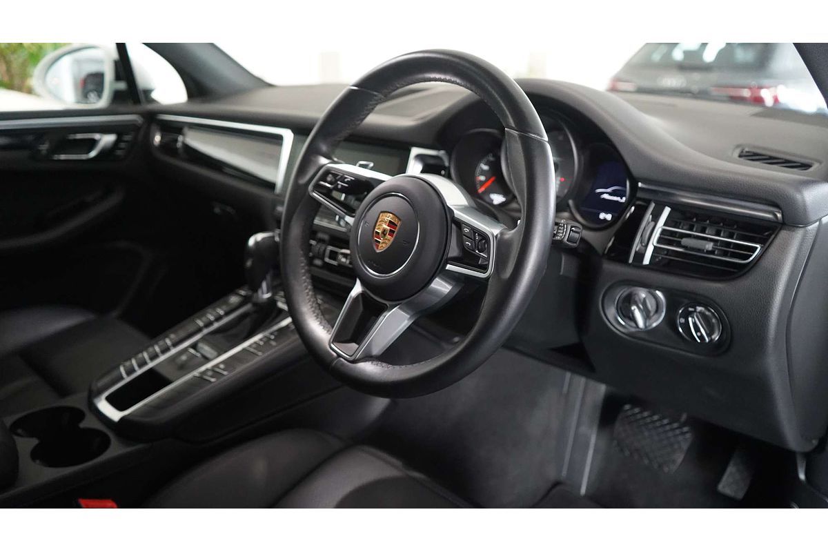 2021 Porsche Macan S 95B