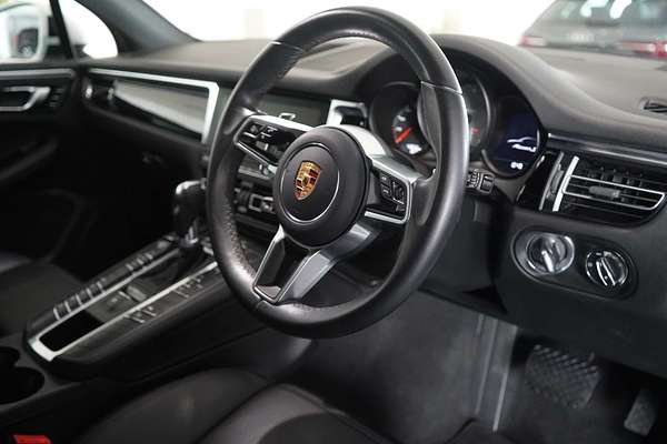 2021 Porsche Macan S 95B