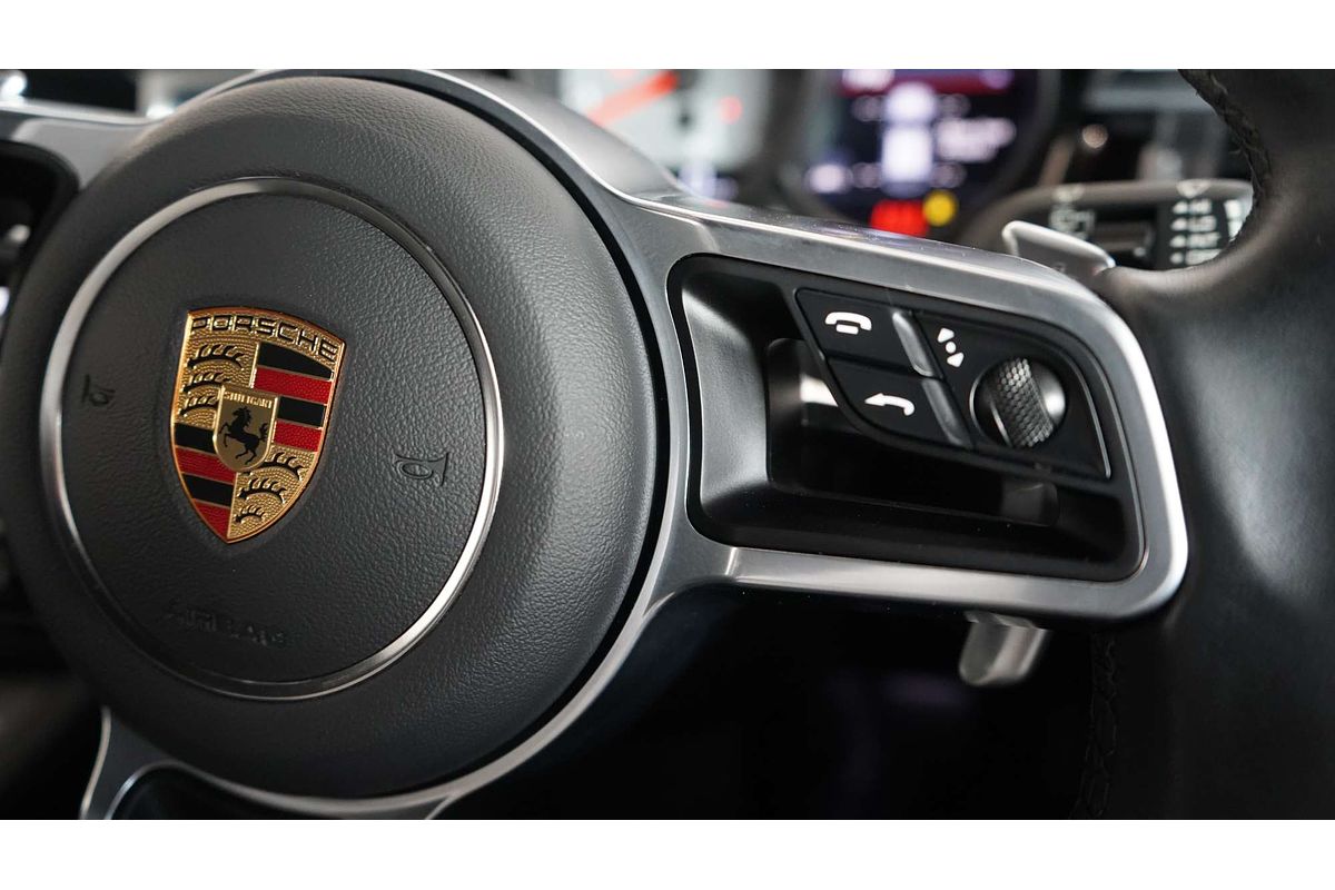 2021 Porsche Macan S 95B