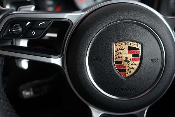 2021 Porsche Macan S 95B