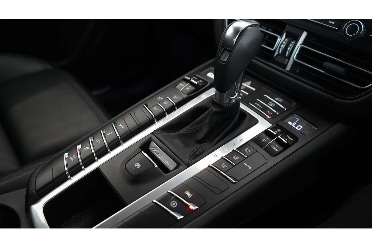 2021 Porsche Macan S 95B