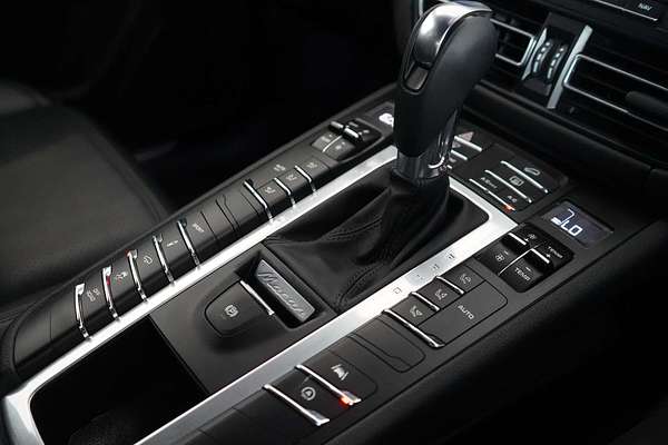 2021 Porsche Macan S 95B