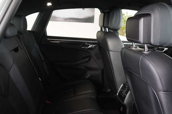 2021 Porsche Macan S 95B