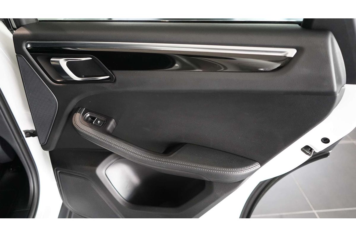 2021 Porsche Macan S 95B