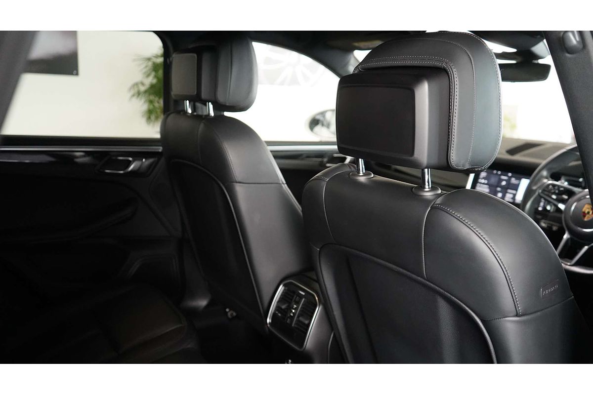 2021 Porsche Macan S 95B