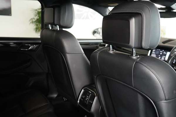 2021 Porsche Macan S 95B